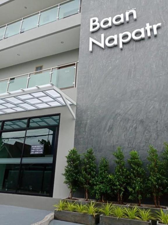 Oyo 259 Baan Napatr Hotel Bangtau-part Kültér fotó